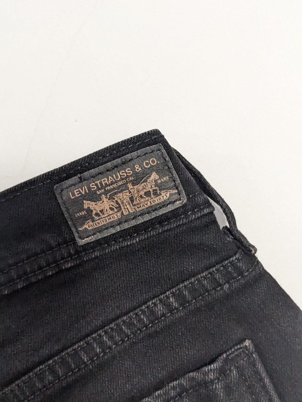 Levi's 505 Women’s Black Straight Leg Jeans - Picture 6 of 11
